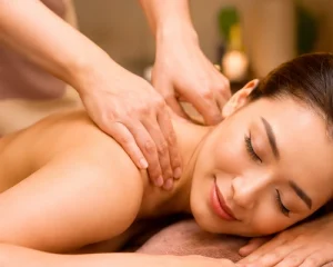 Massage thư giãn tại Luxury Spa & Beauty